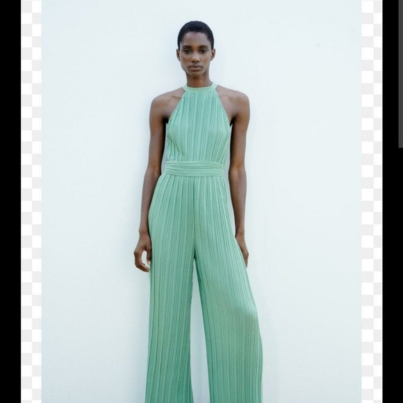 Zara Green Halter Jumpsuit with Flowing Wide-Leg Design Medium - Picture 1 of 16